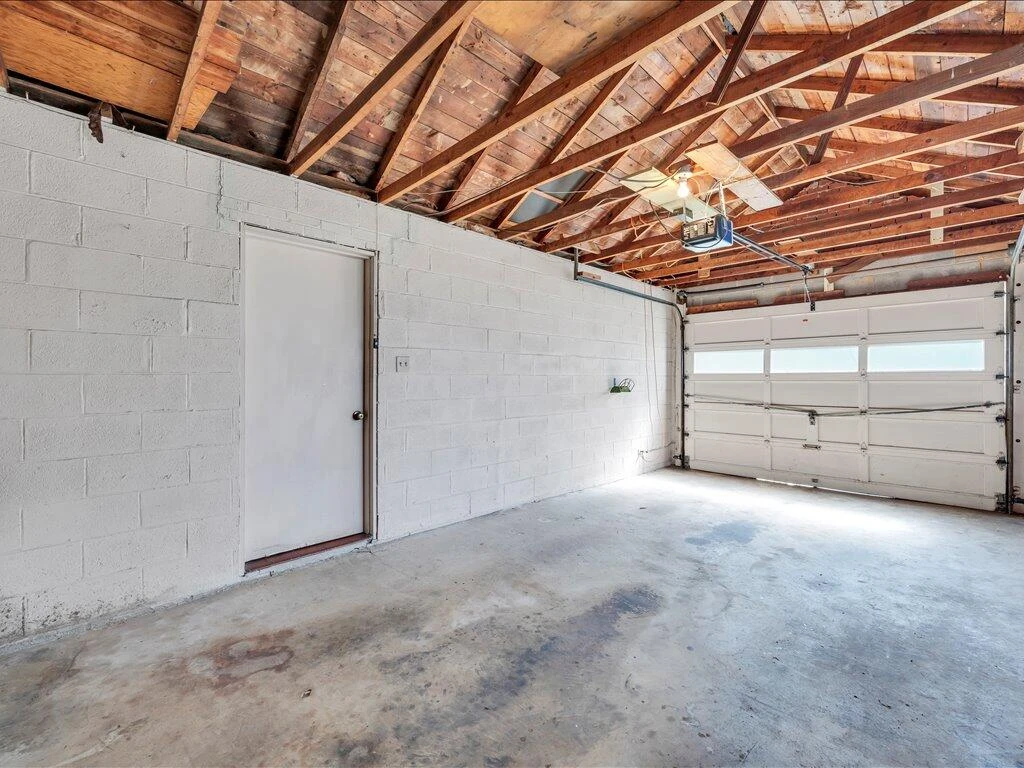 595 Robinhood RD - Photo 37