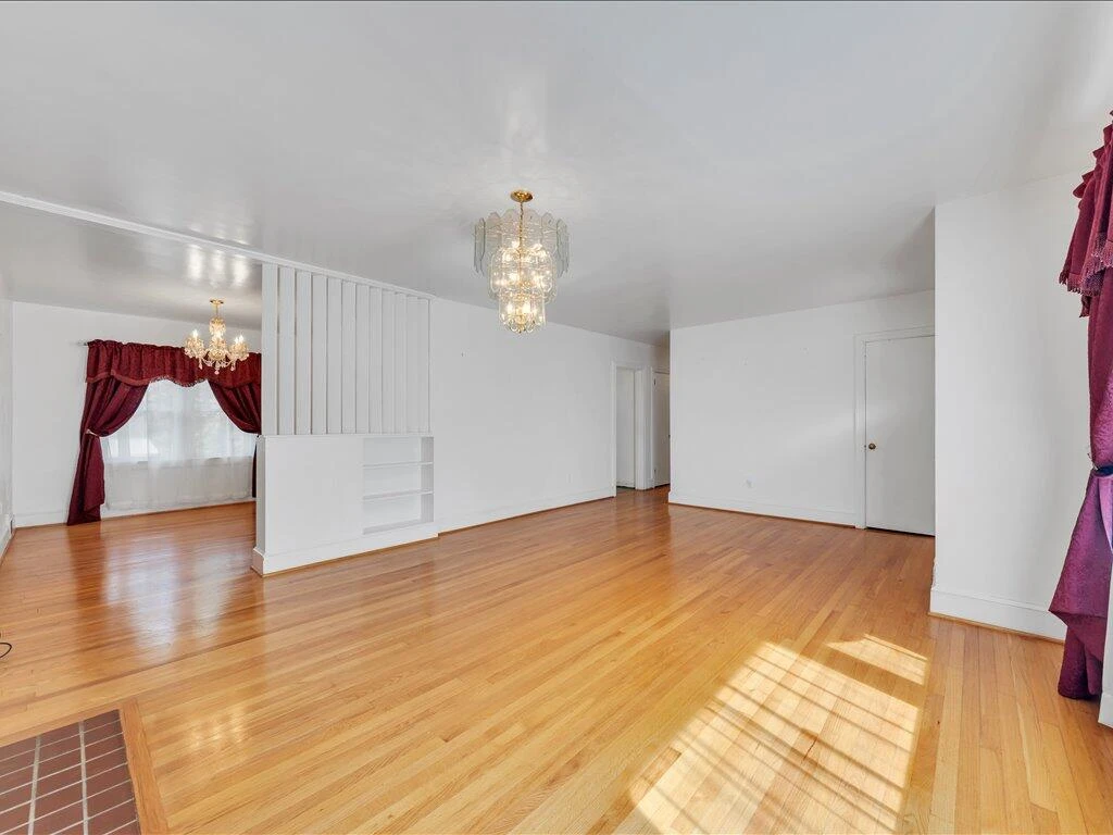 595 Robinhood RD - Photo 7