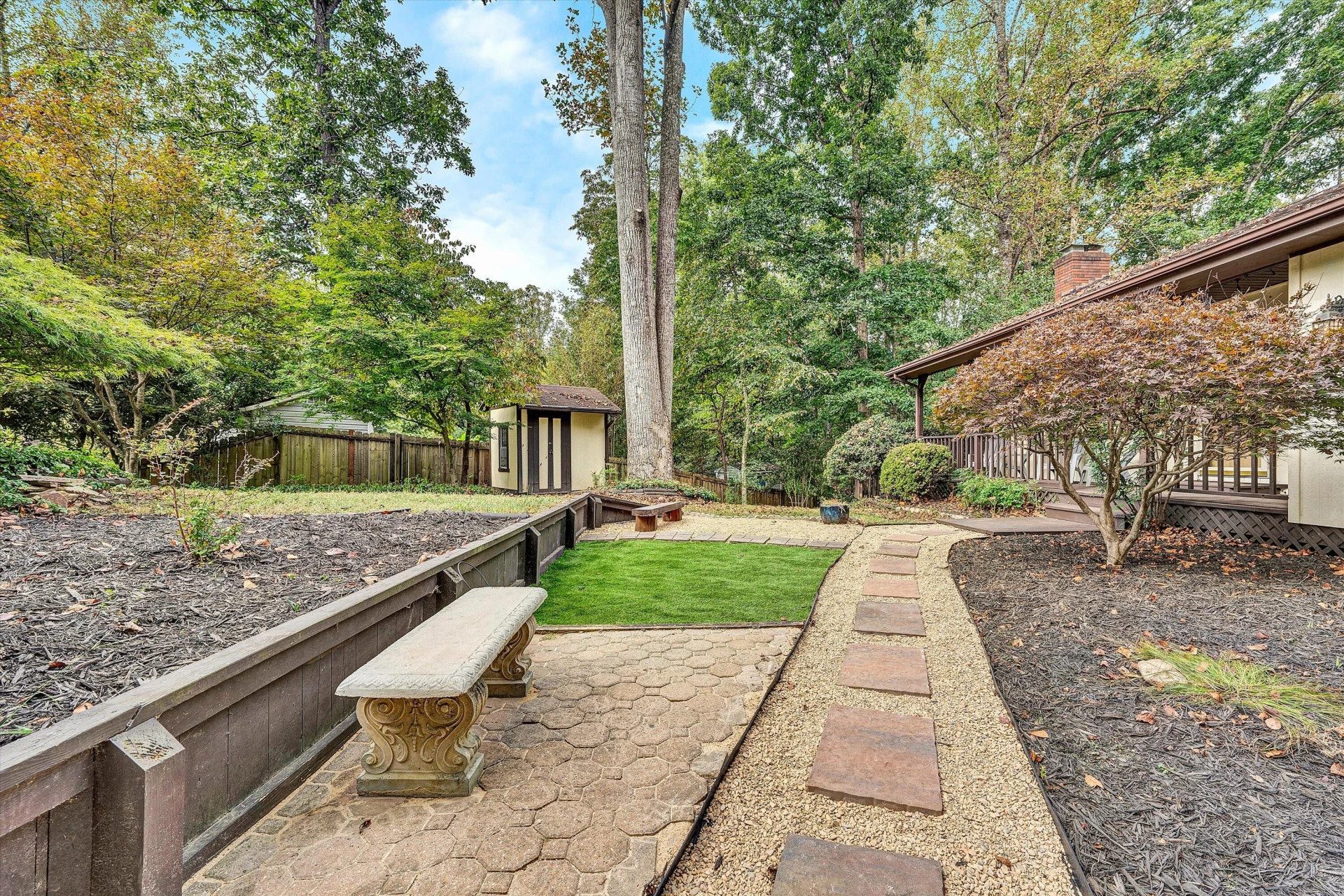 105 Prince CT - Photo 13