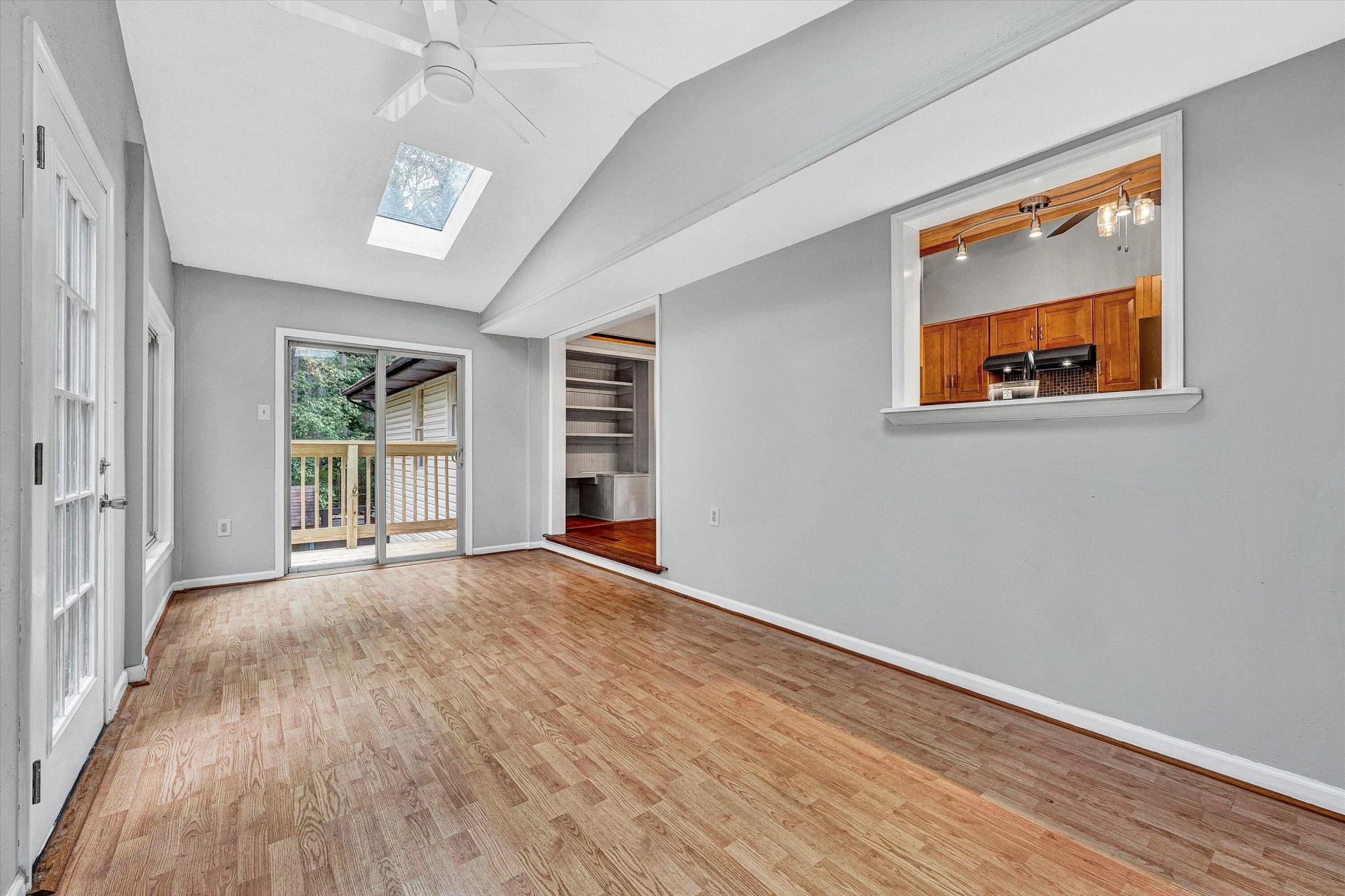 105 Prince CT - Photo 25