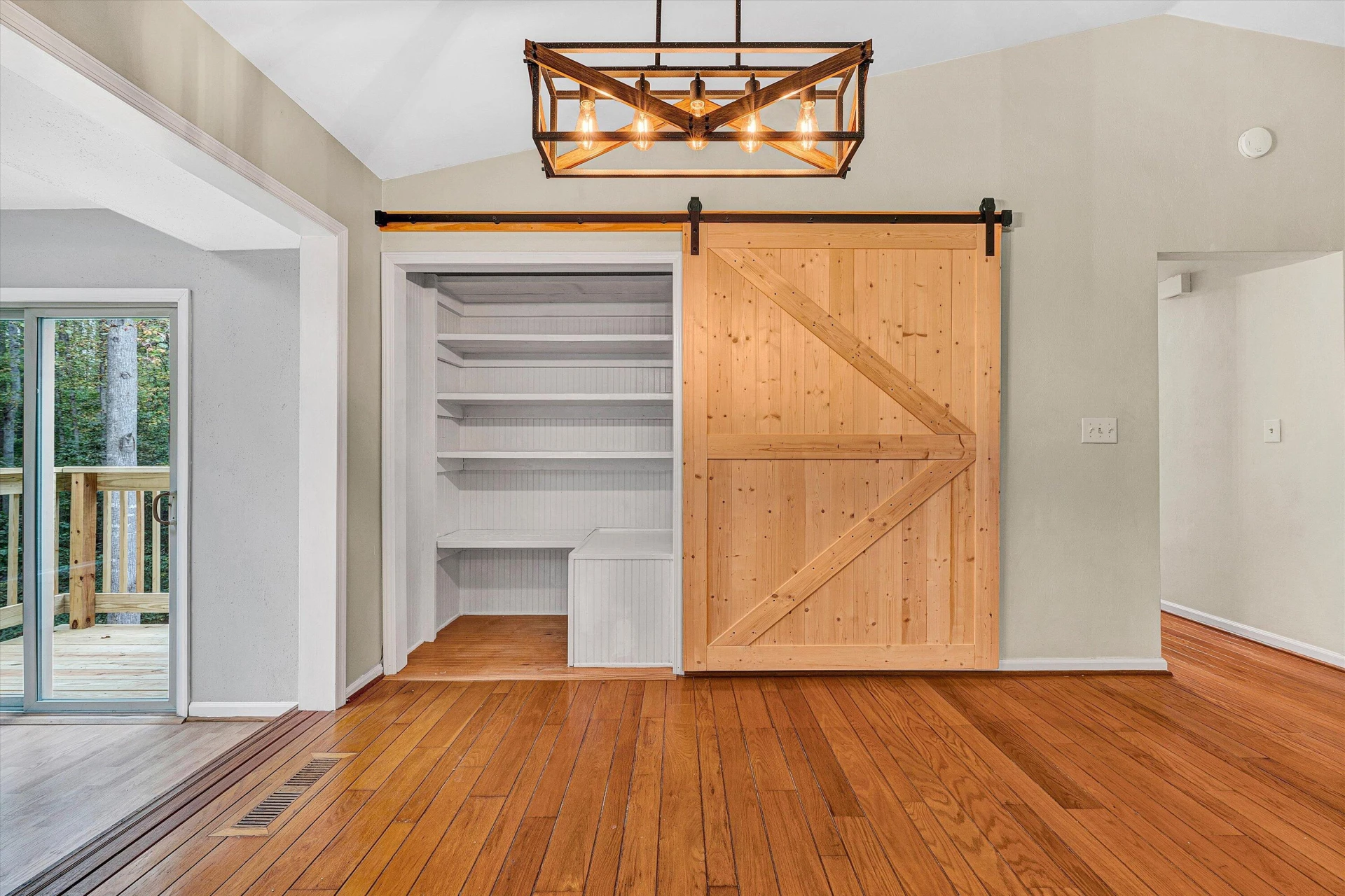 105 Prince CT - Photo 27