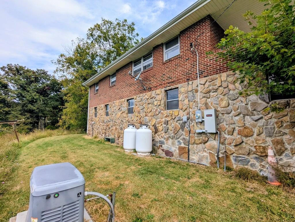 5721 Riner RD - Photo 2