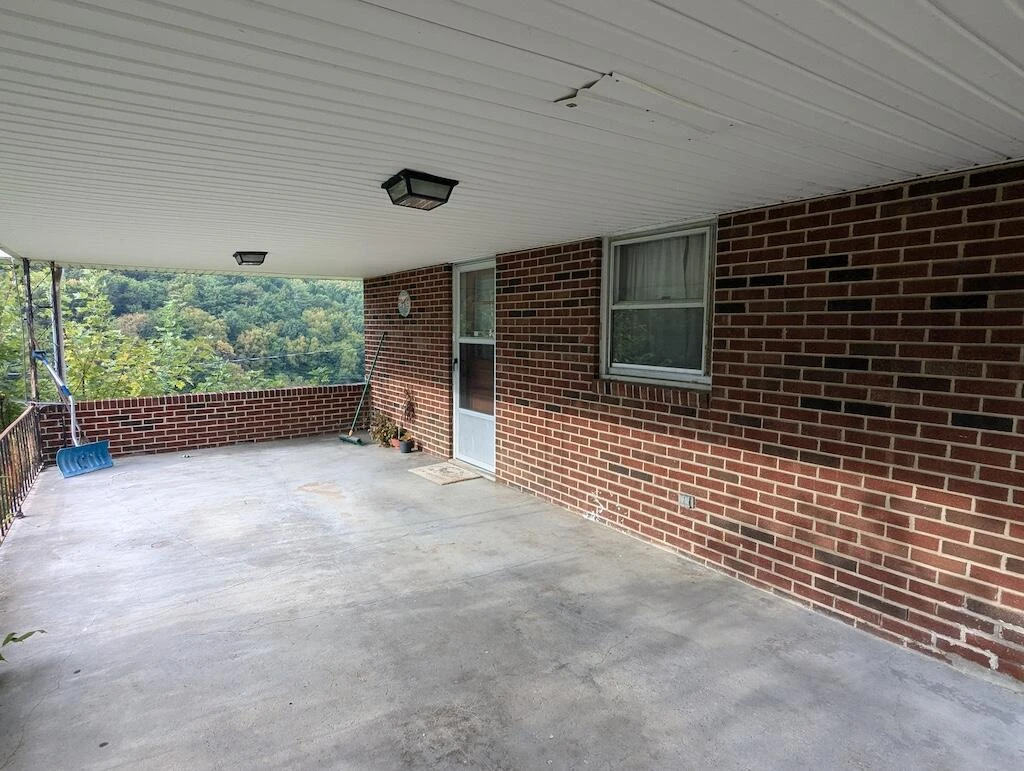 5721 Riner RD - Photo 3
