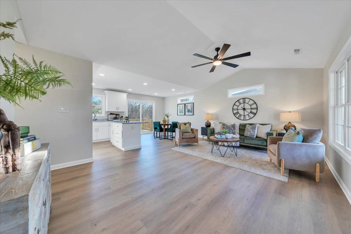 2315 Vale AVE - Photo 2