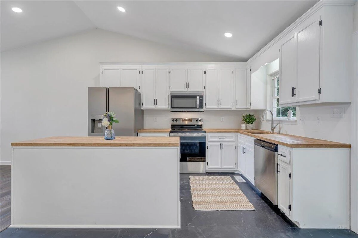3523 Bandy RD - Photo 7
