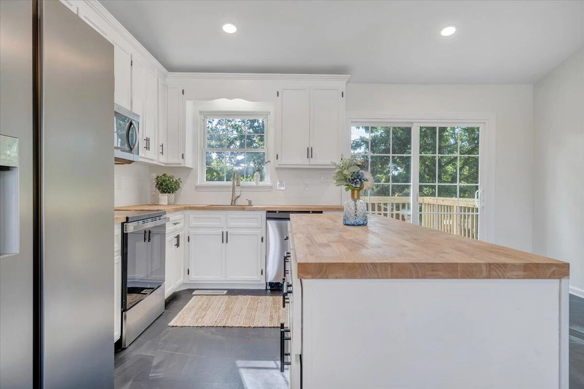 3523 Bandy RD - Photo 9