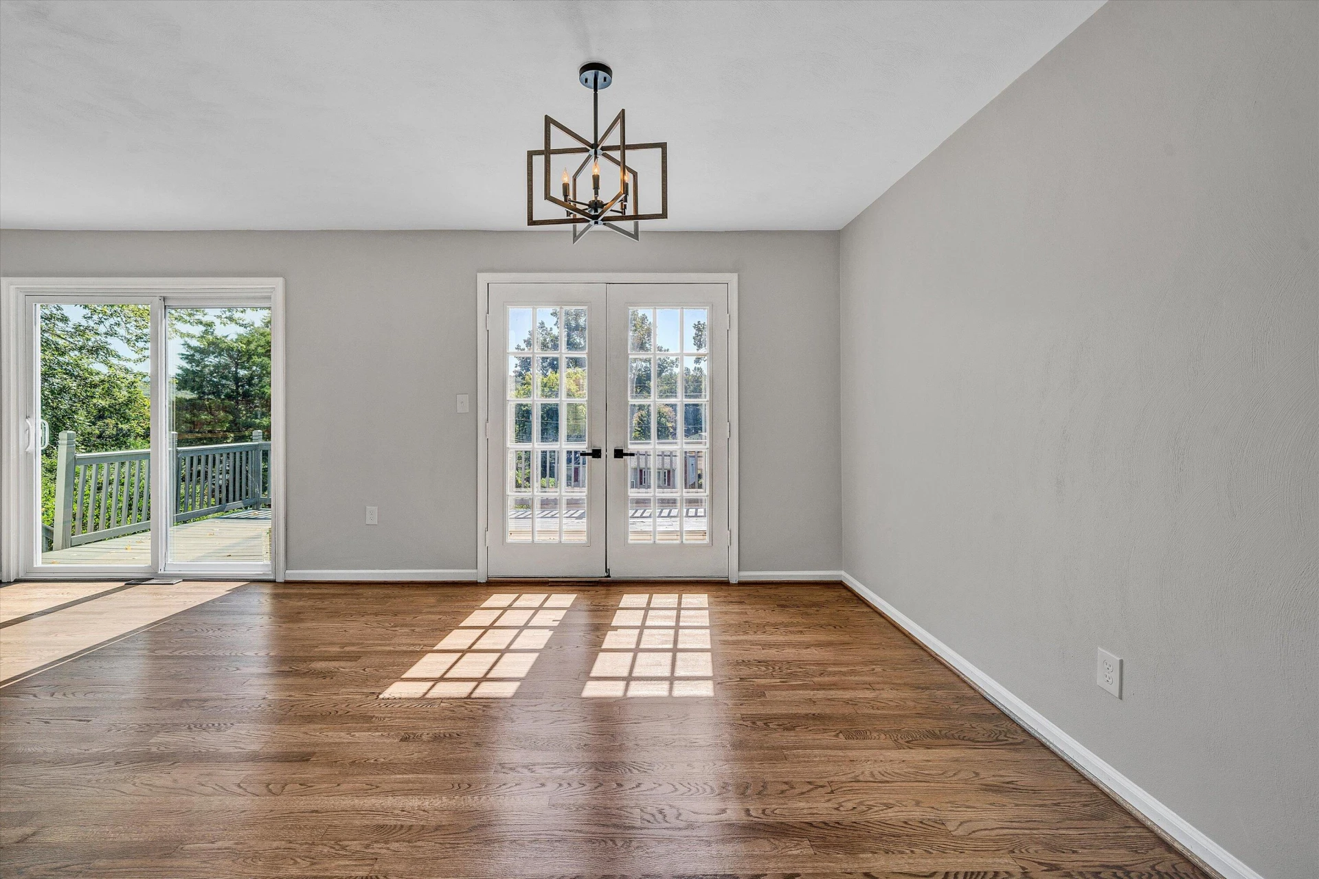 3250 Woodview RD - Photo 10