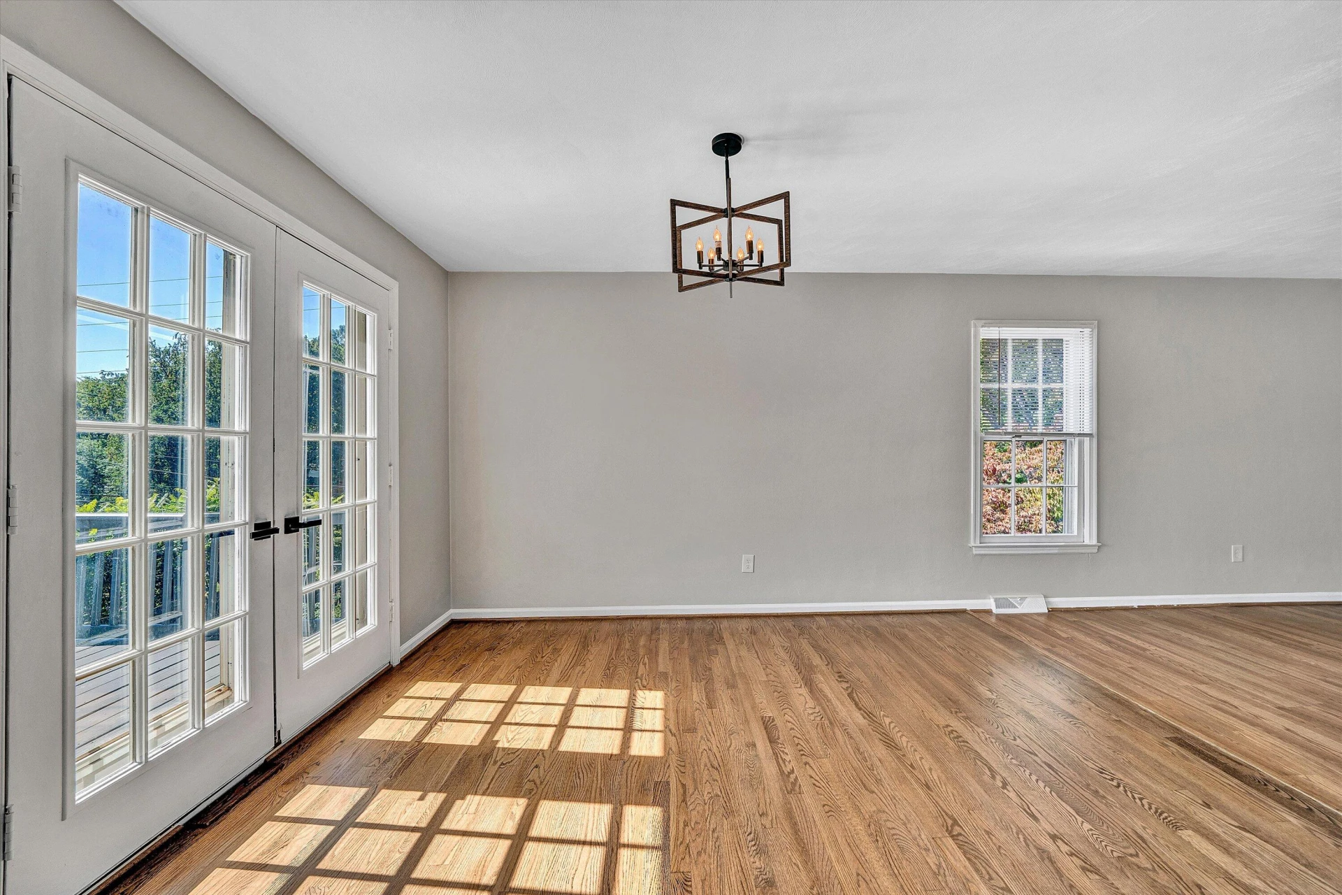 3250 Woodview RD - Photo 11