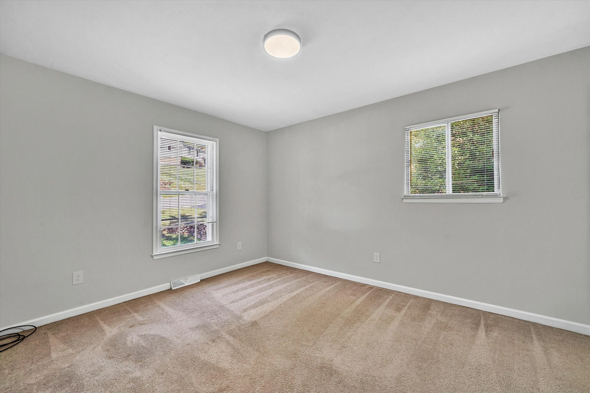 3250 Woodview RD - Photo 21