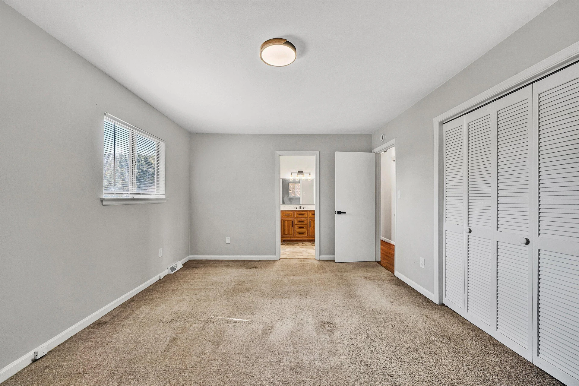 3250 Woodview RD - Photo 26
