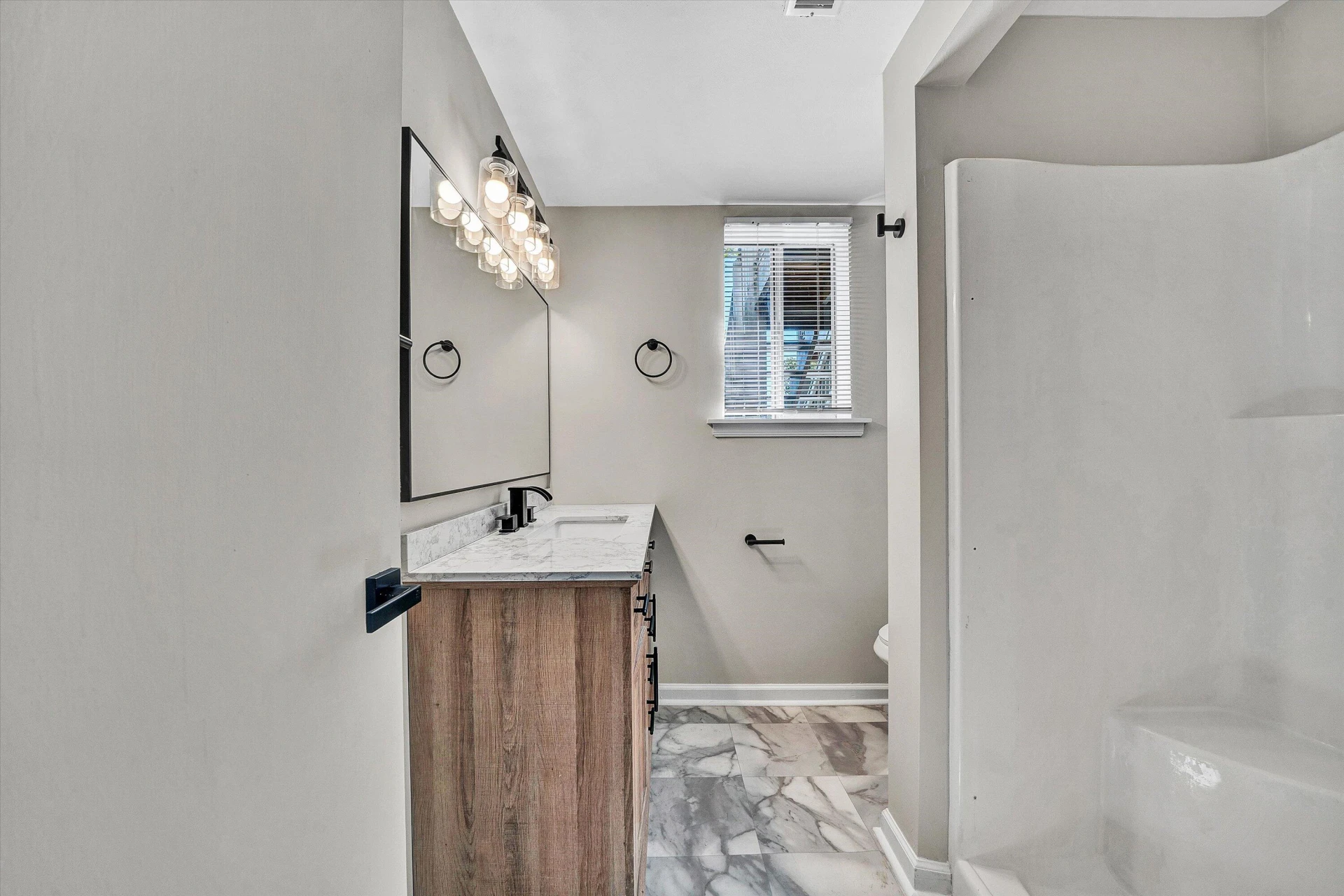 3250 Woodview RD - Photo 34