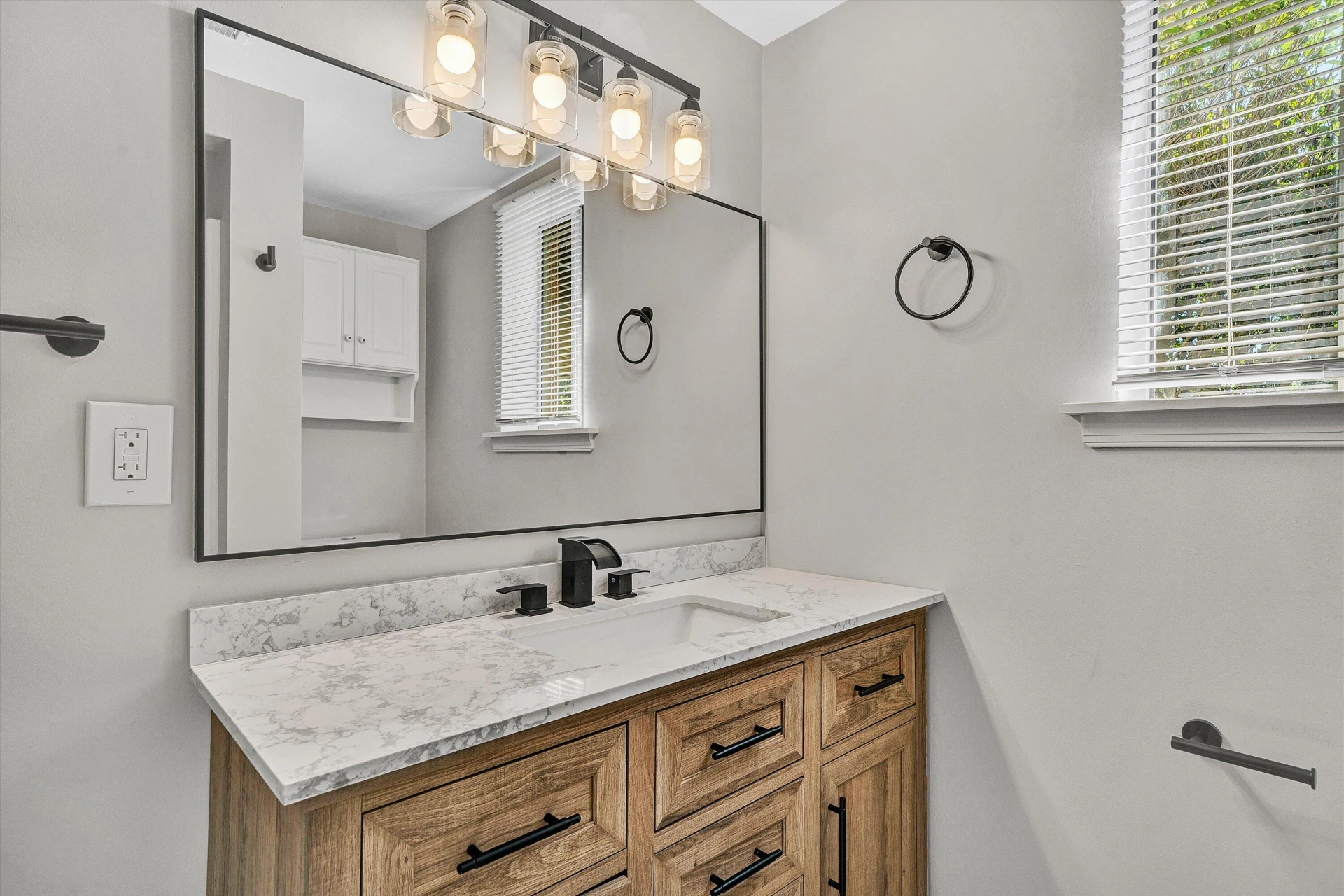 3250 Woodview RD - Photo 35