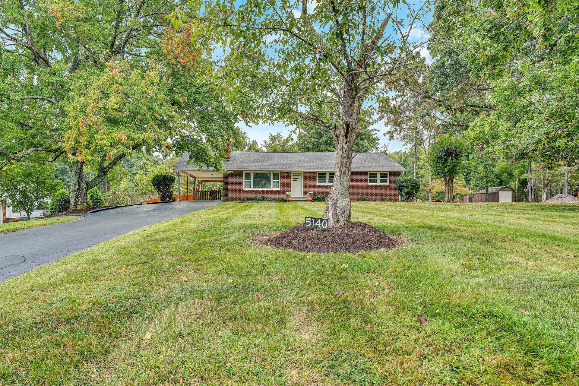 5140 GLENVAR HEIGHTS BLVD - Photo 3