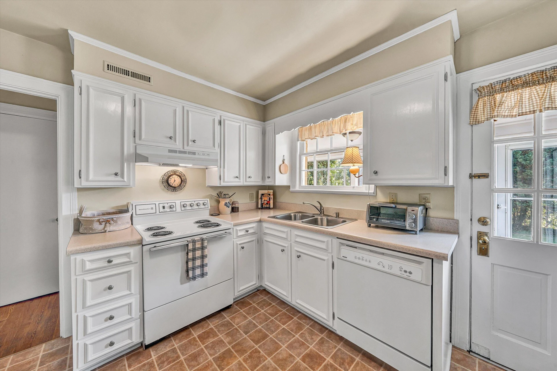 2912 Oak Crest AVE SW - Photo 20