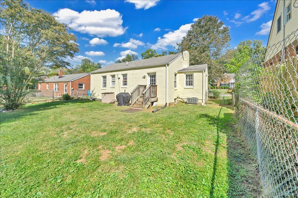 1842 Carlton RD SW - Photo 10
