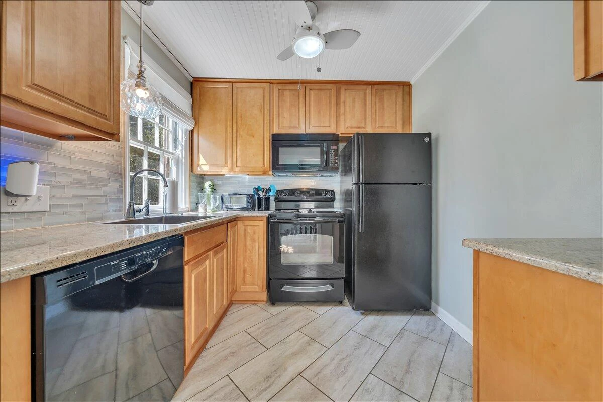 1842 Carlton RD SW - Photo 18