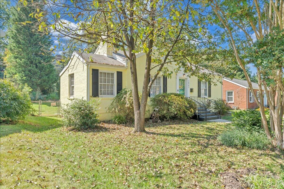 1842 Carlton RD SW - Photo 4