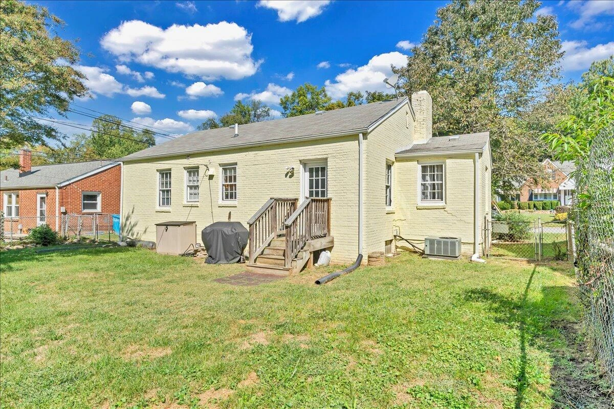 1842 Carlton RD SW - Photo 7