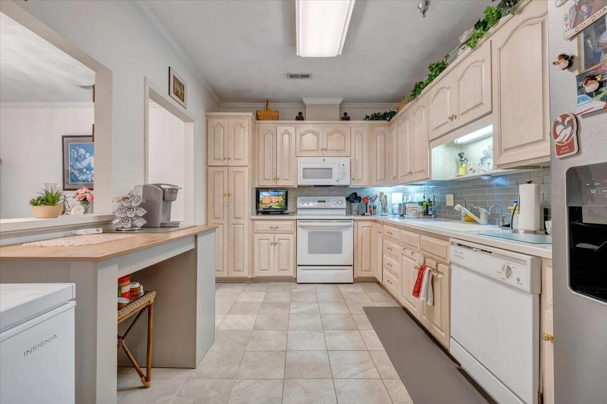3060 Mcvitty Forest DR #209 - Photo 14