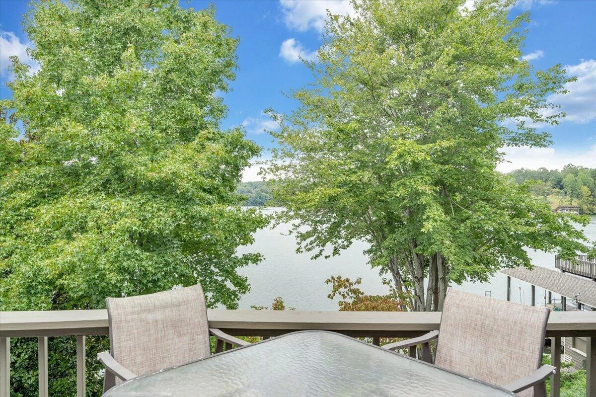 125 Windward DR - Photo 2