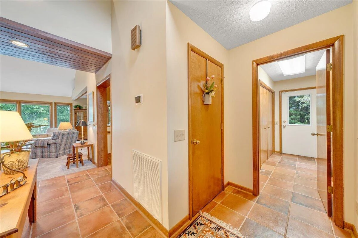 125 Windward DR - Photo 48