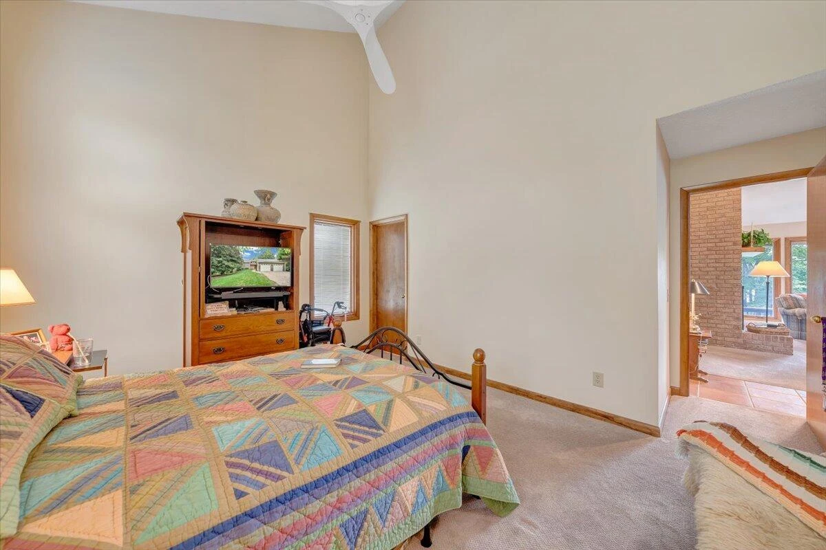 125 Windward DR - Photo 56
