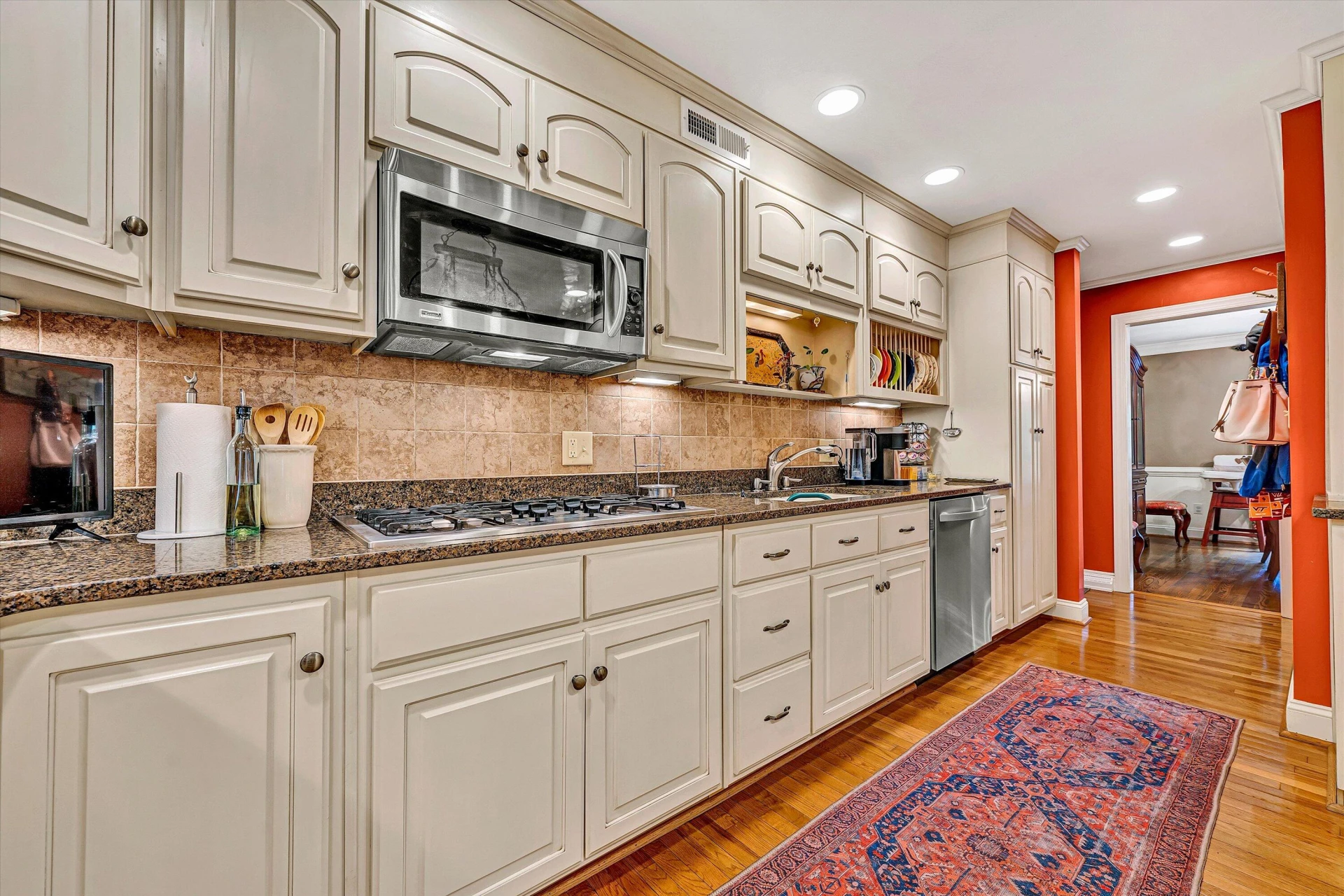 714 Wildwood RD SW - Photo 18