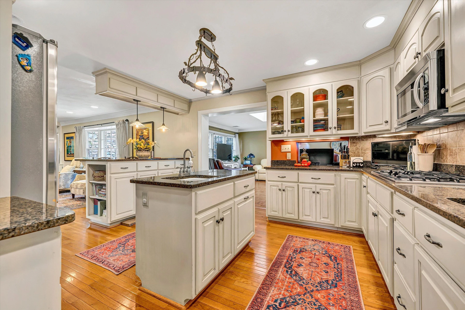 714 Wildwood RD SW - Photo 21