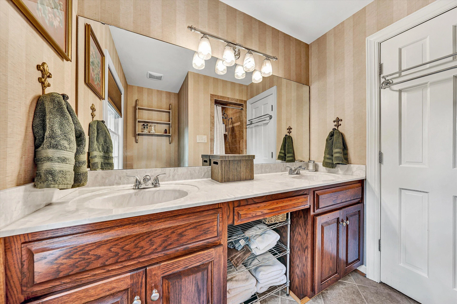 714 Wildwood RD SW - Photo 44