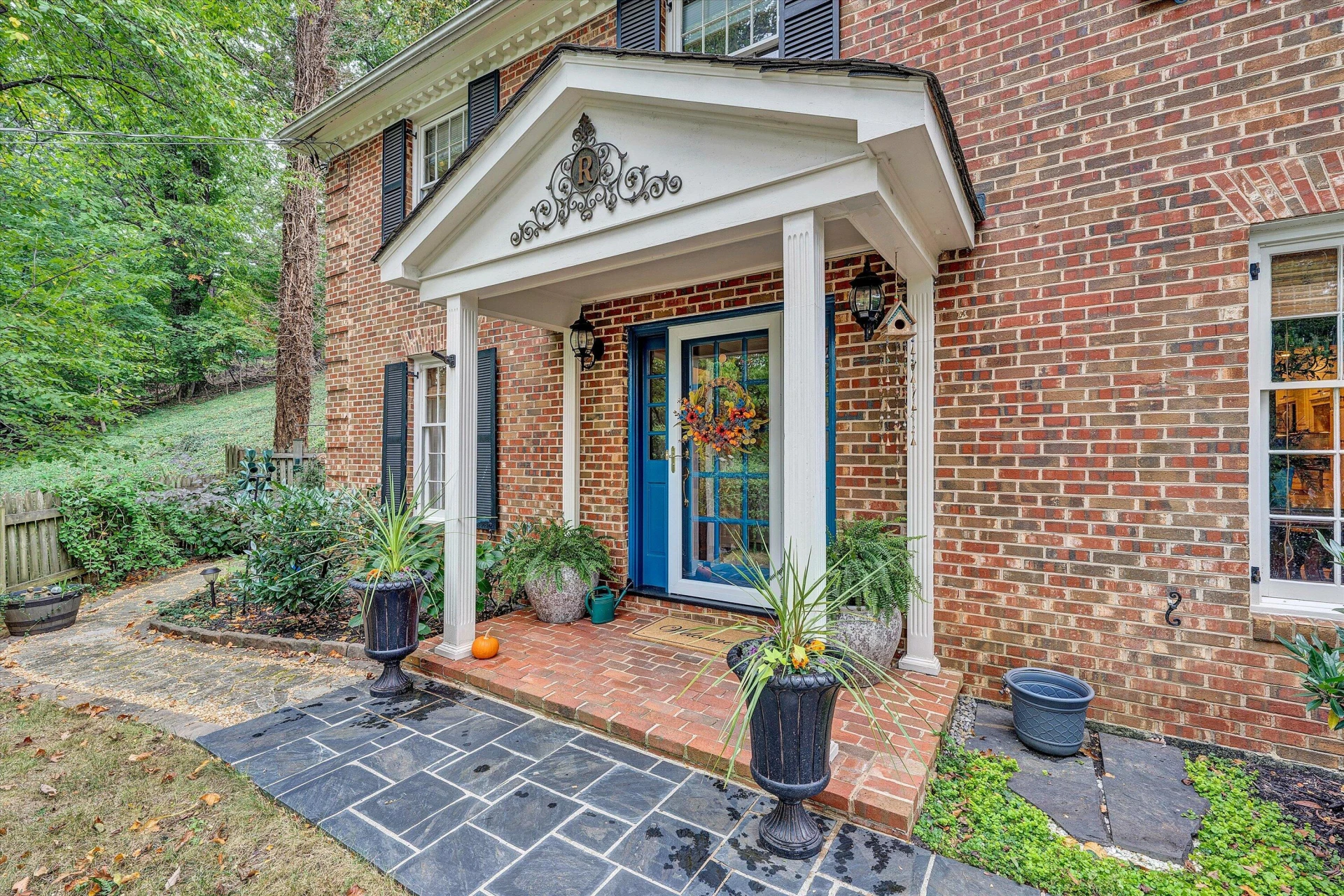 714 Wildwood RD SW - Photo 8