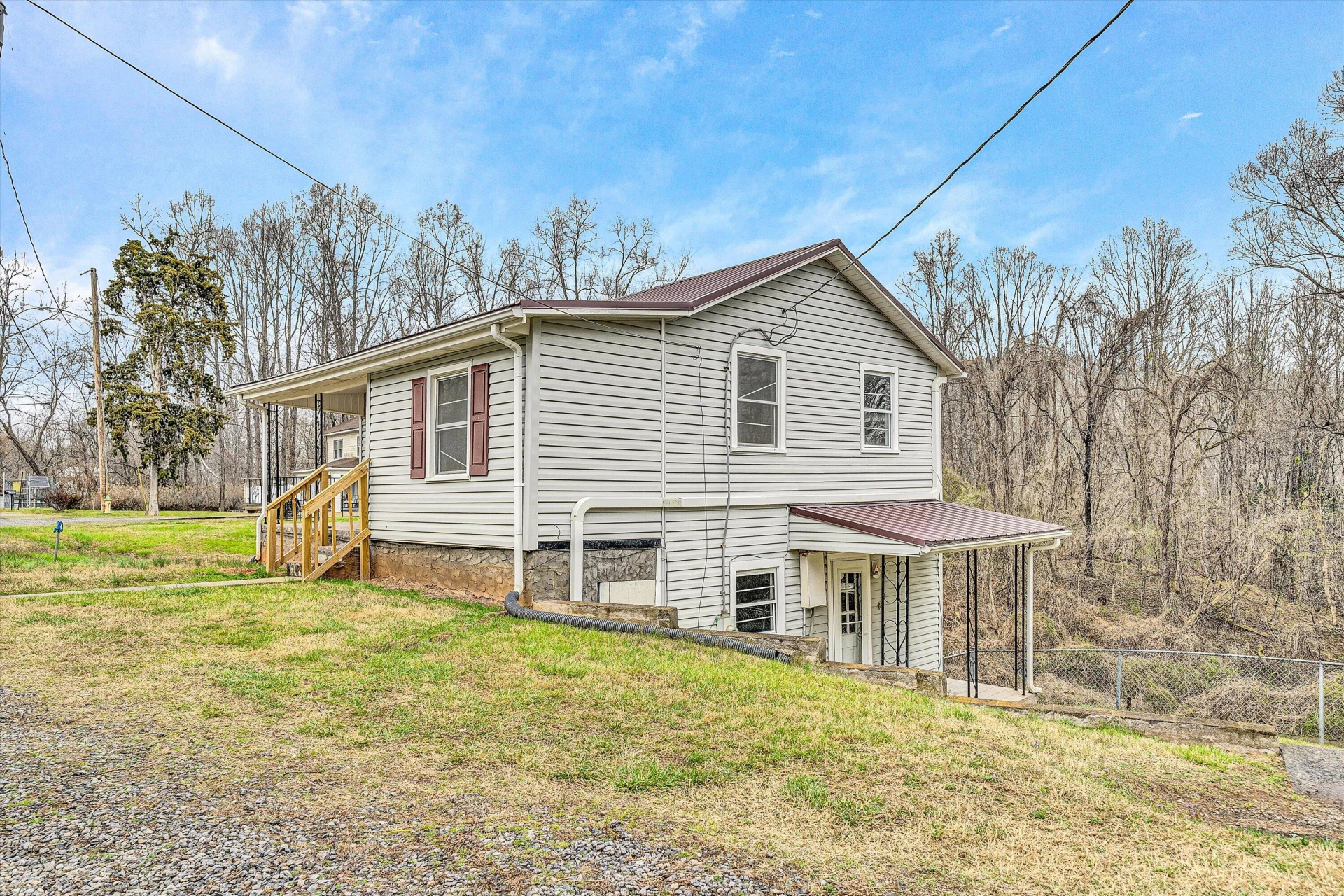 1669 ROUNDABOUT RD - Photo 16