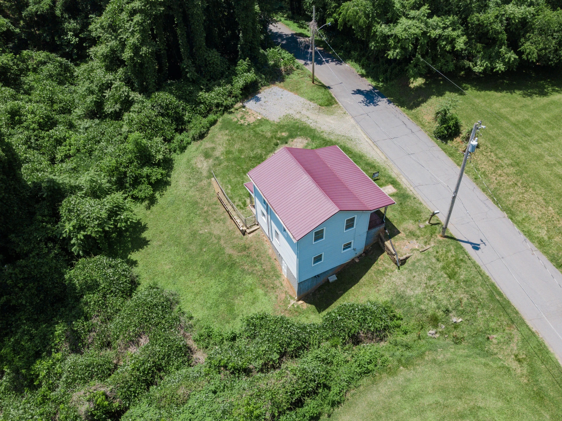 1669 ROUNDABOUT RD - Photo 4