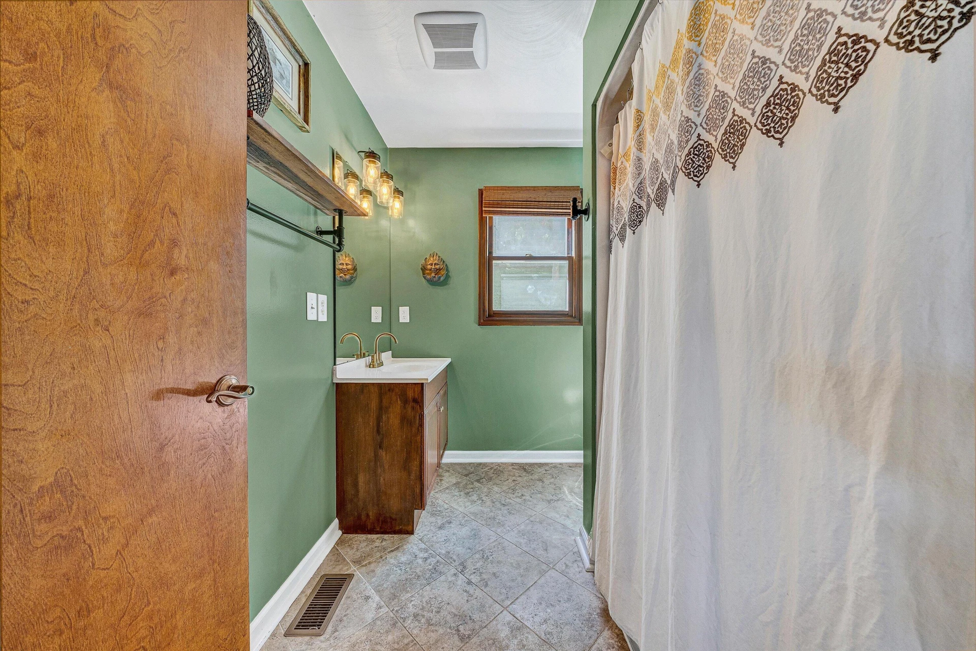 1925 Edgerton AVE SE - Photo 21