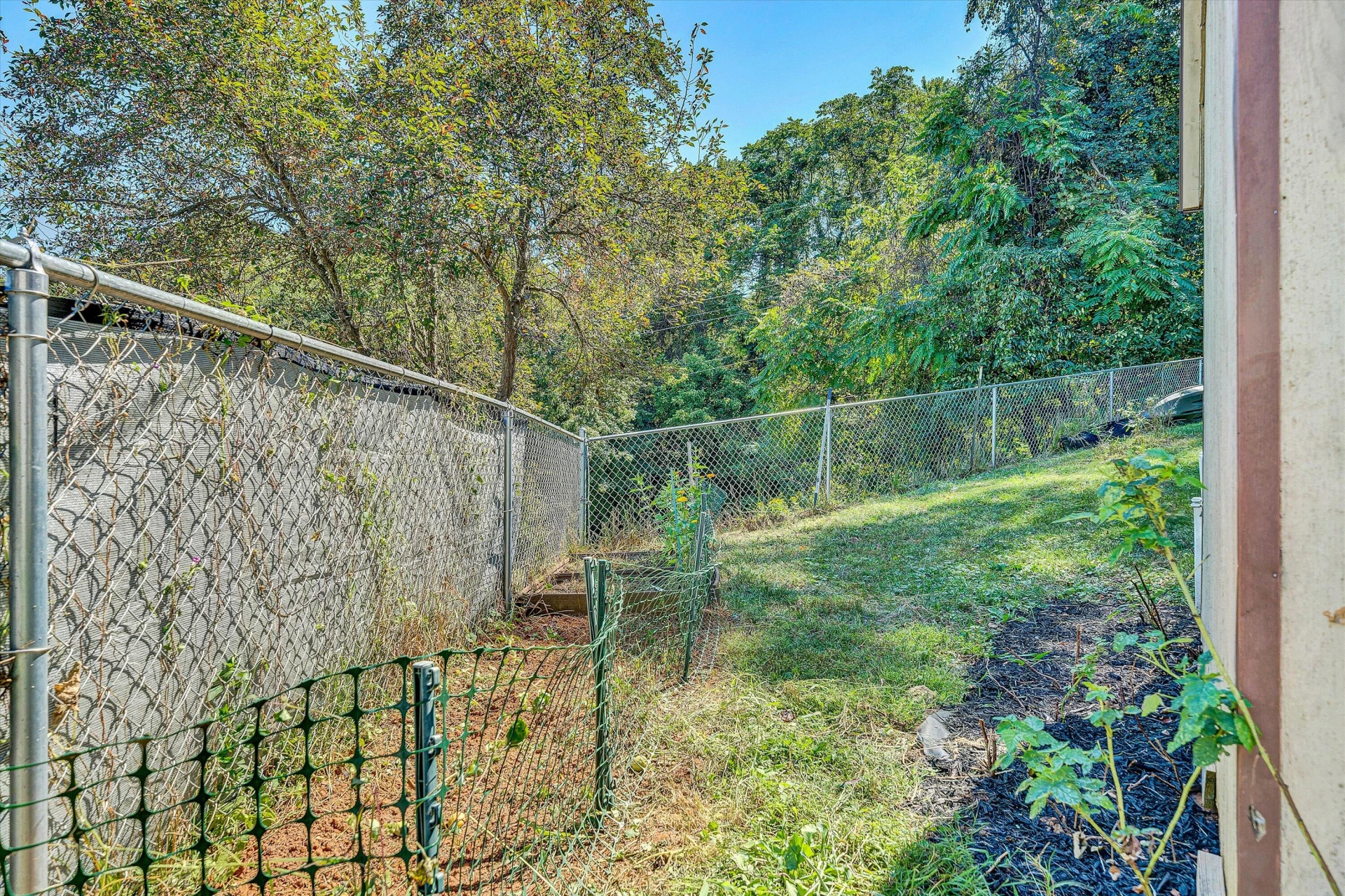 1925 Edgerton AVE SE - Photo 32