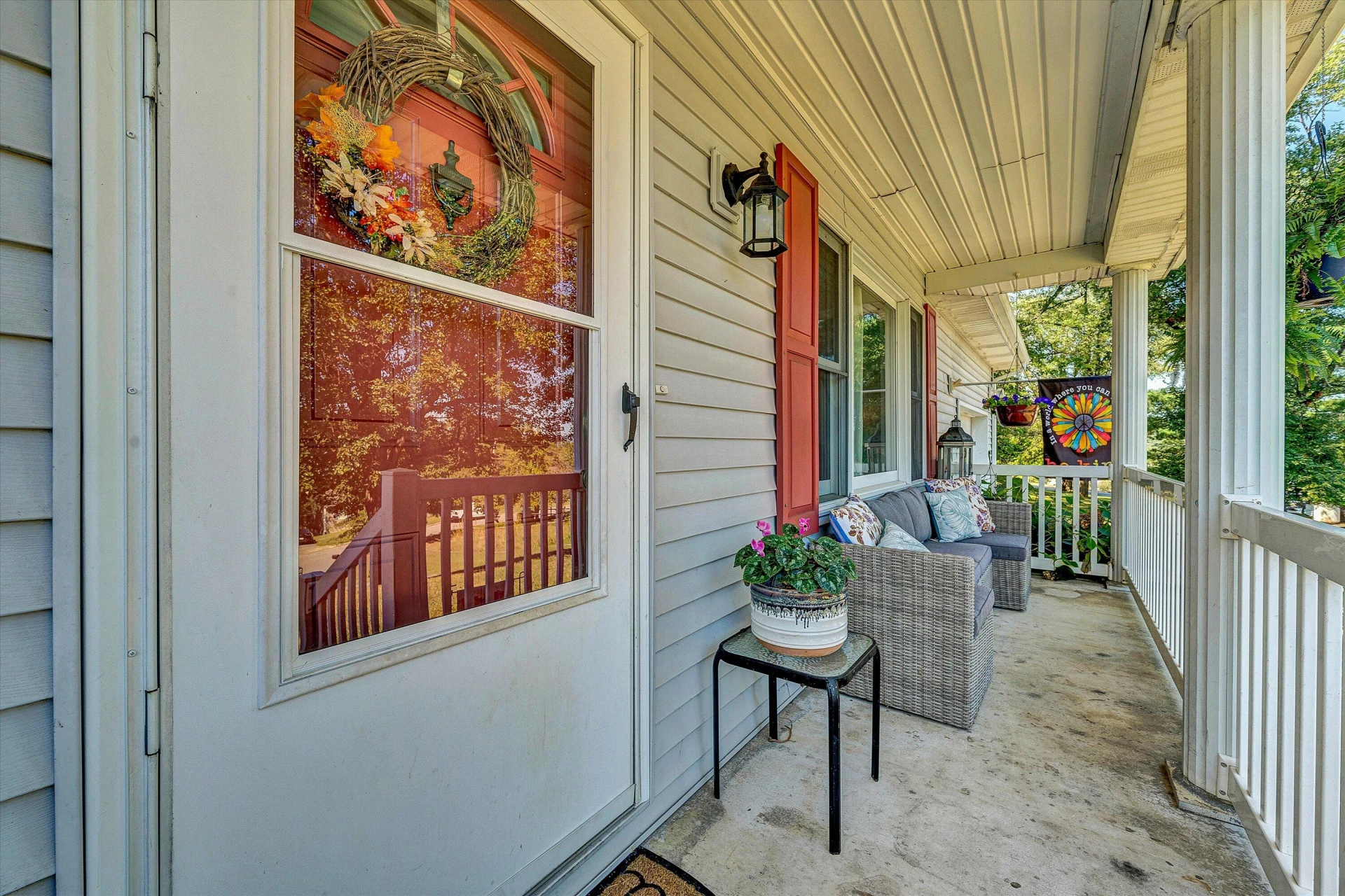 1925 Edgerton AVE SE - Photo 4