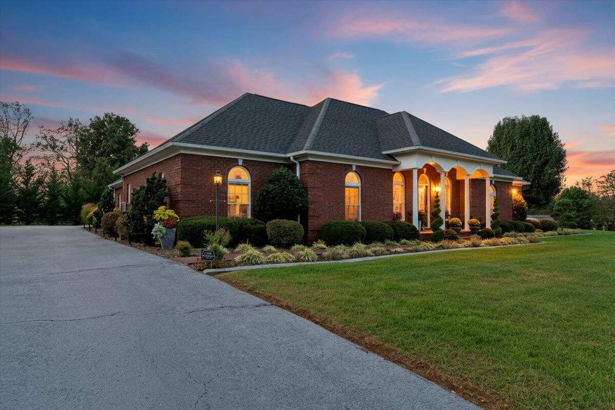 3901 Horsepen Mountain DR - Photo 2