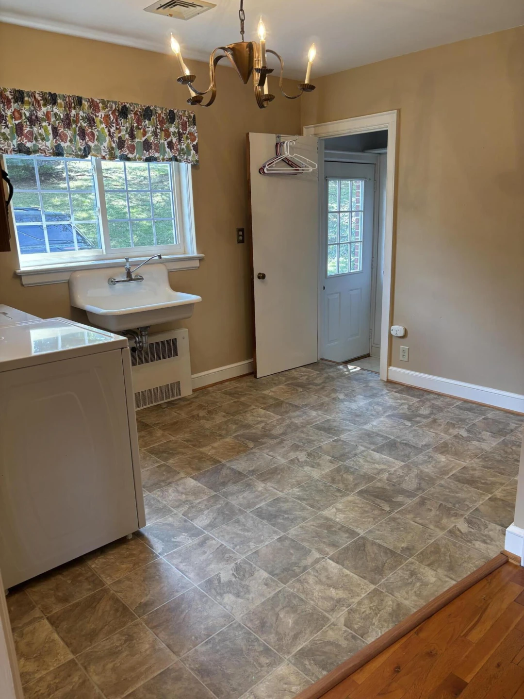 8602 Sanderson DR - Photo 26