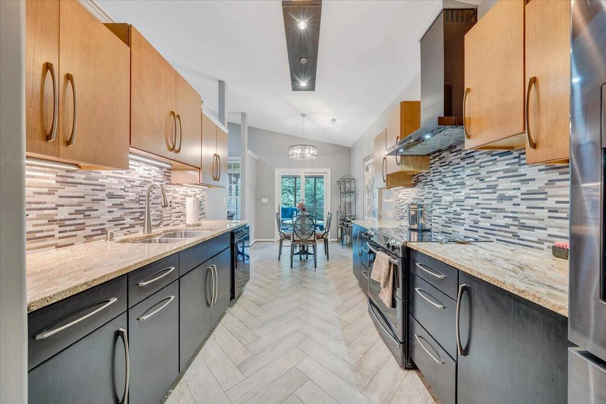 3908 Parkway Place DR - Photo 13