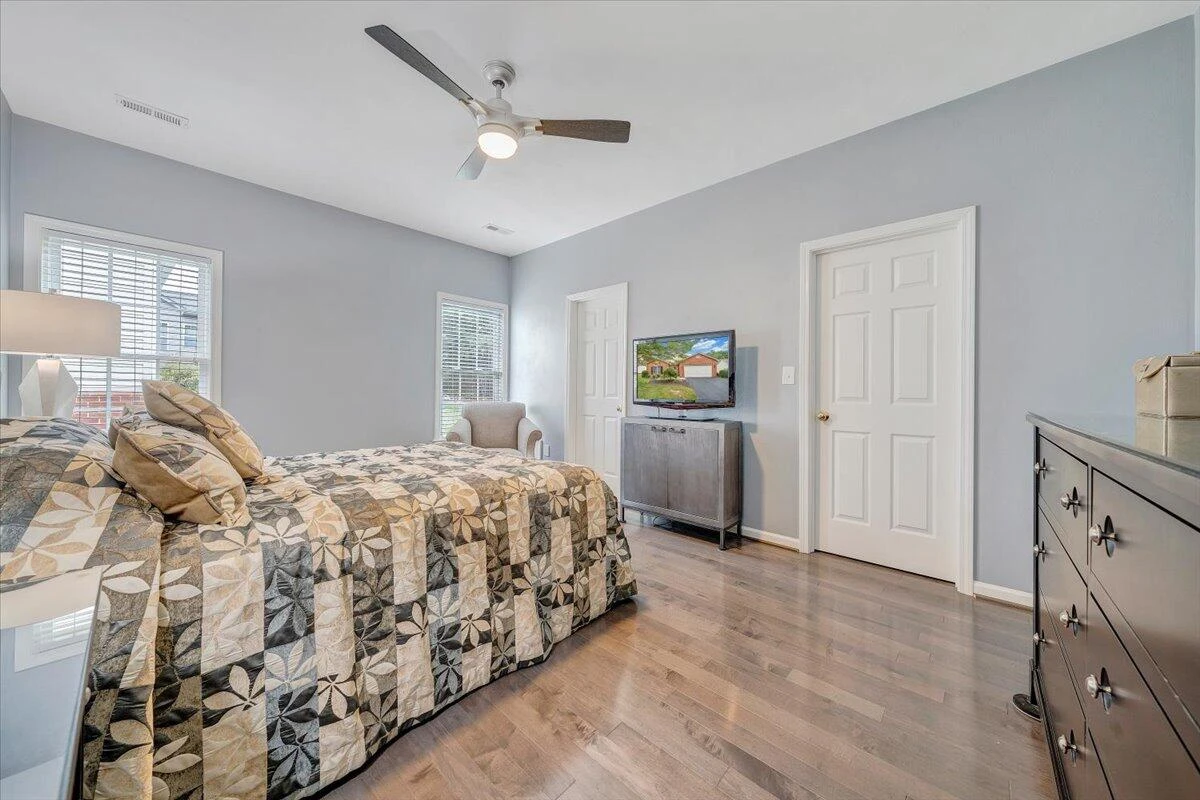 3908 Parkway Place DR - Photo 18
