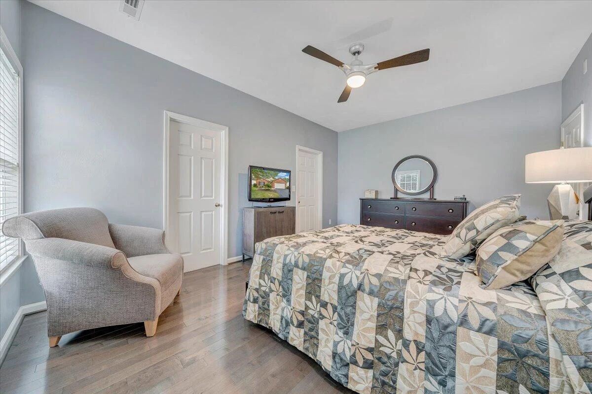 3908 Parkway Place DR - Photo 21