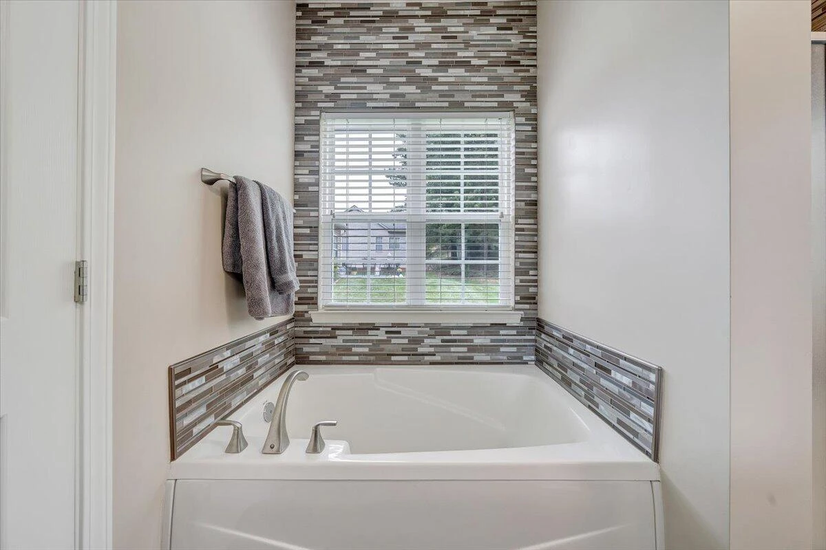 3908 Parkway Place DR - Photo 23