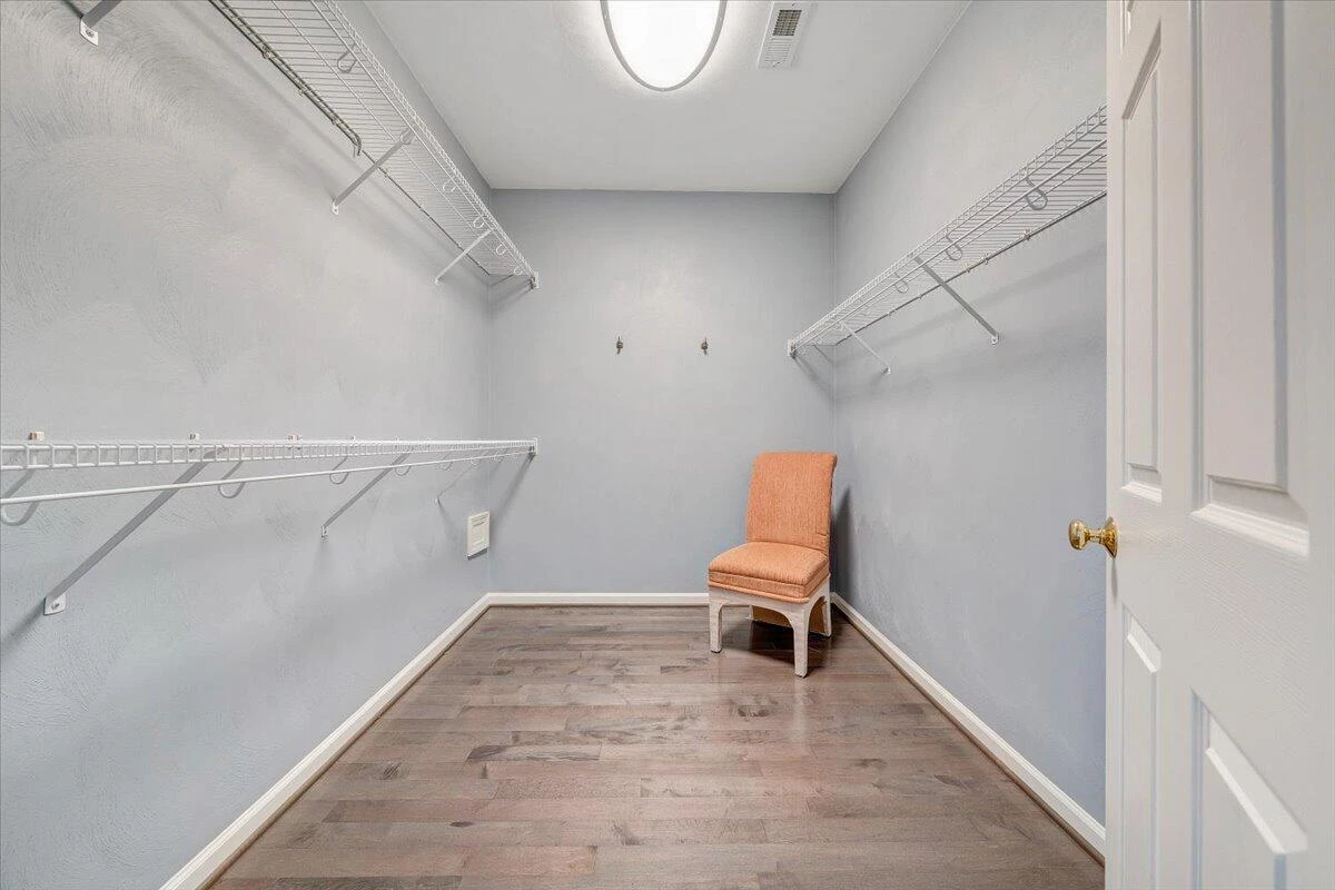3908 Parkway Place DR - Photo 24