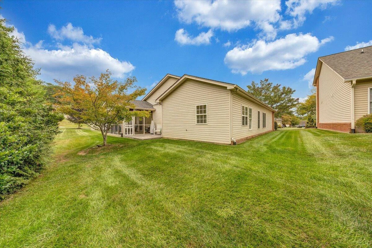 3908 Parkway Place DR - Photo 30