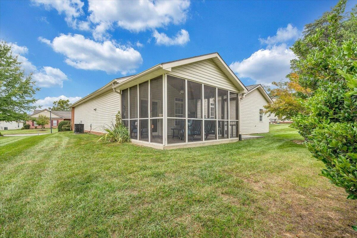 3908 Parkway Place DR - Photo 33
