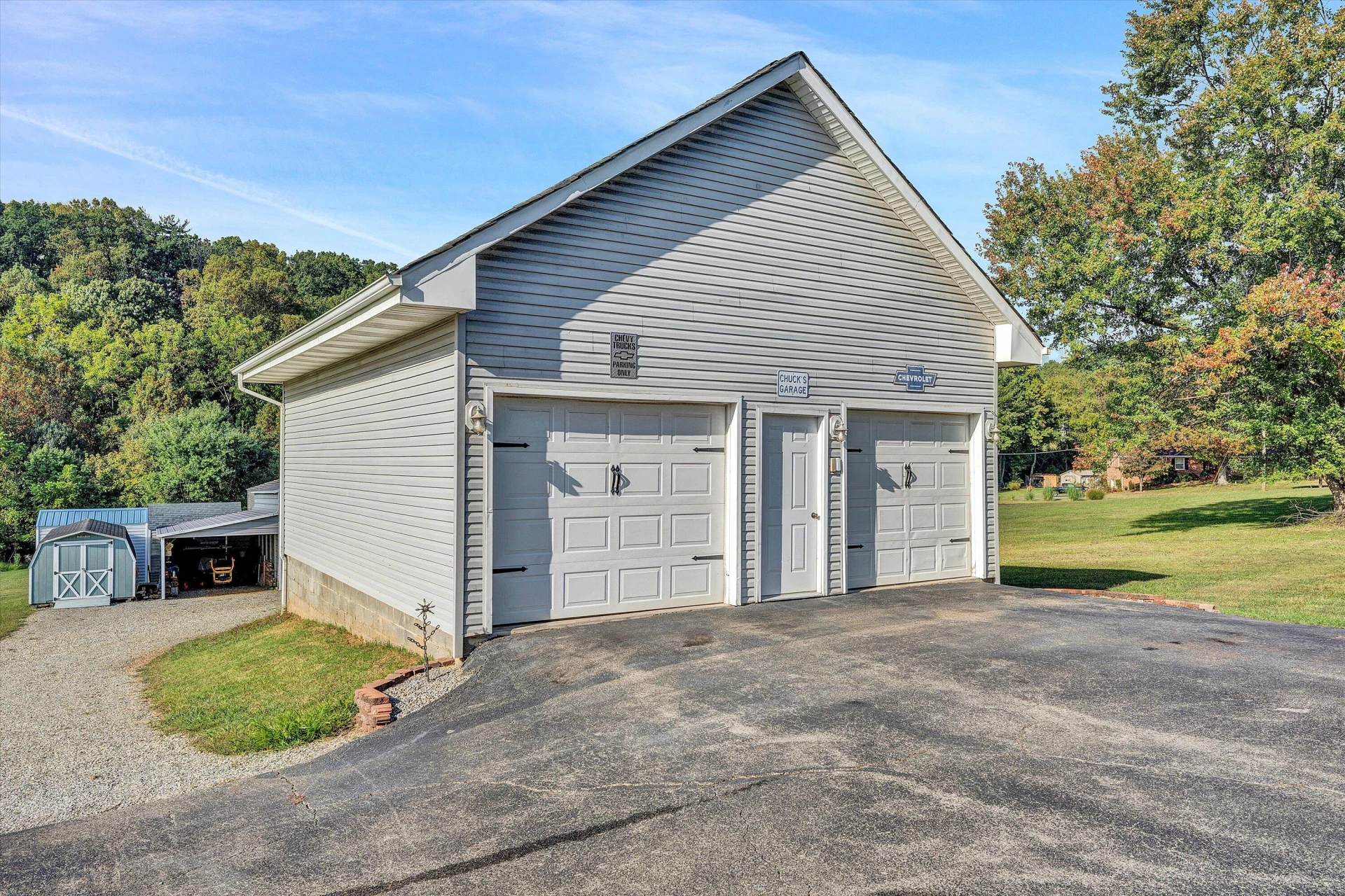 2527 Rutrough RD - Photo 4