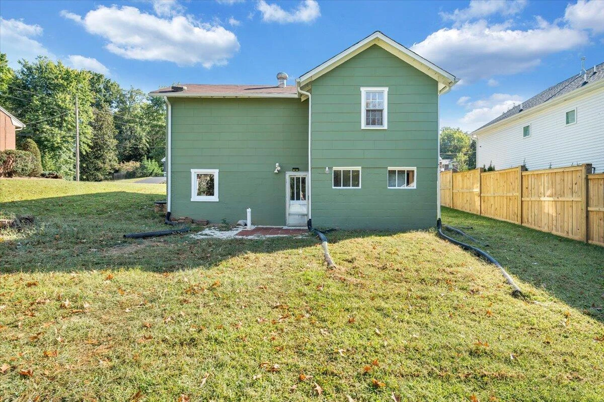501 Mount Vernon AVE - Photo 22