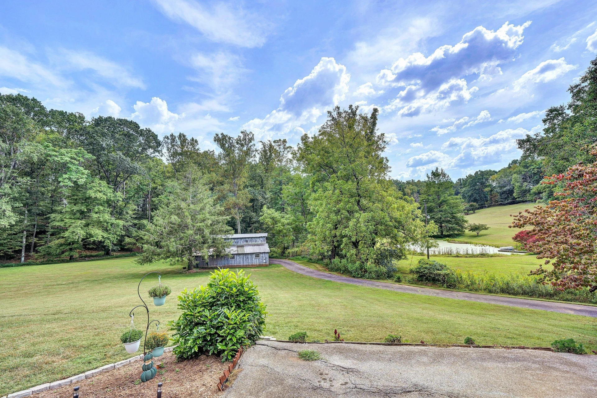 575 Three Brooks LN - Photo 3