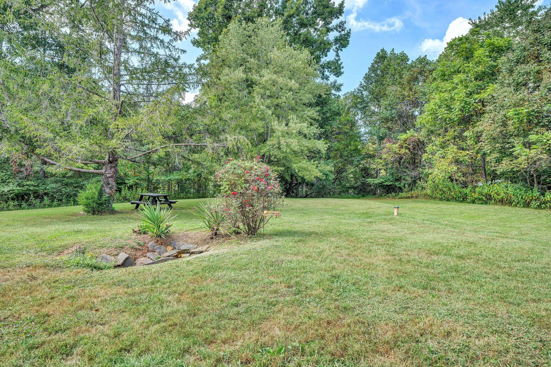575 Three Brooks LN - Photo 40
