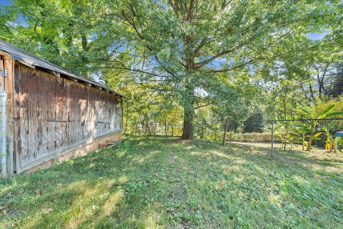 645 Montrose AVE SE - Photo 17