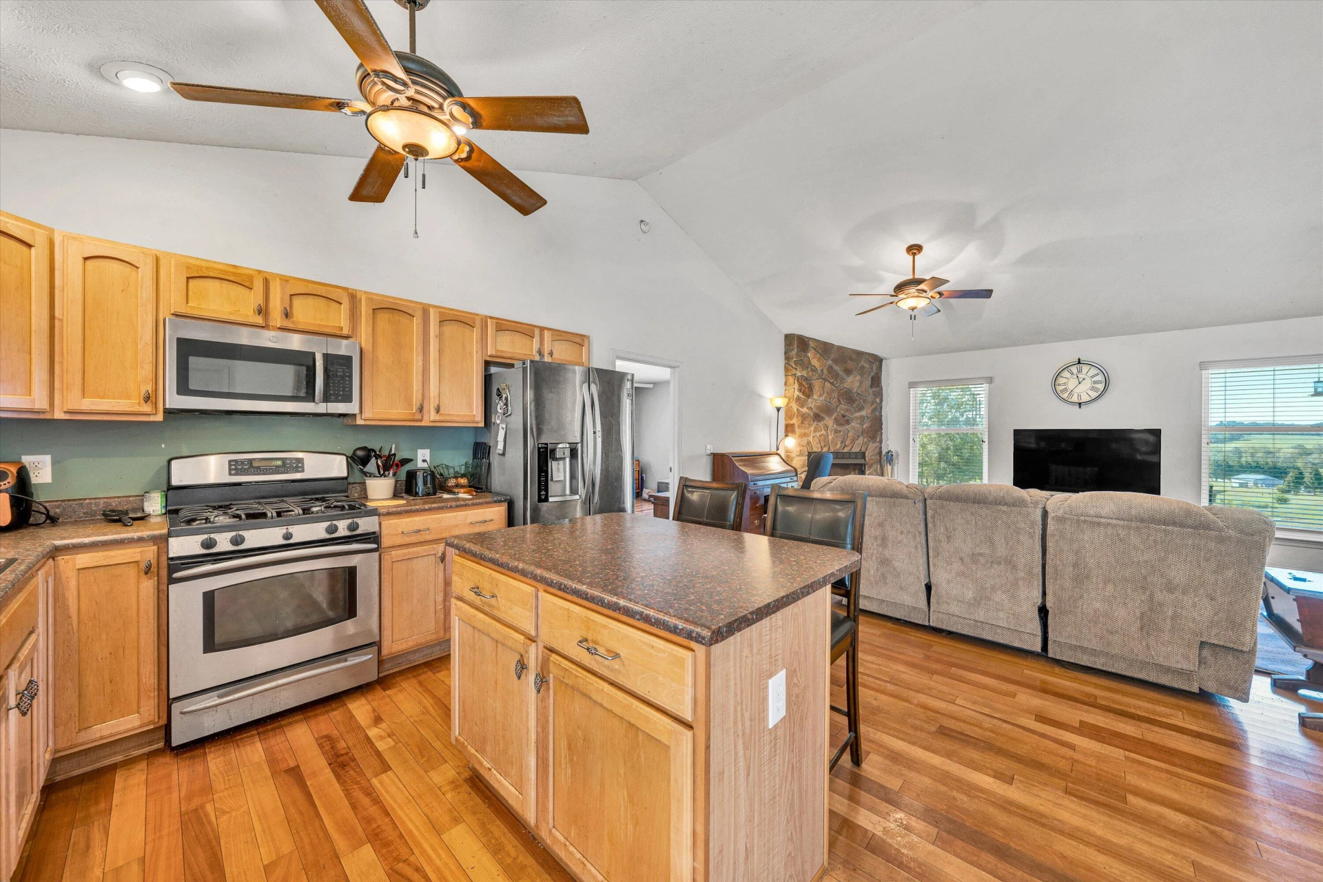 1082 Anna LN - Photo 11